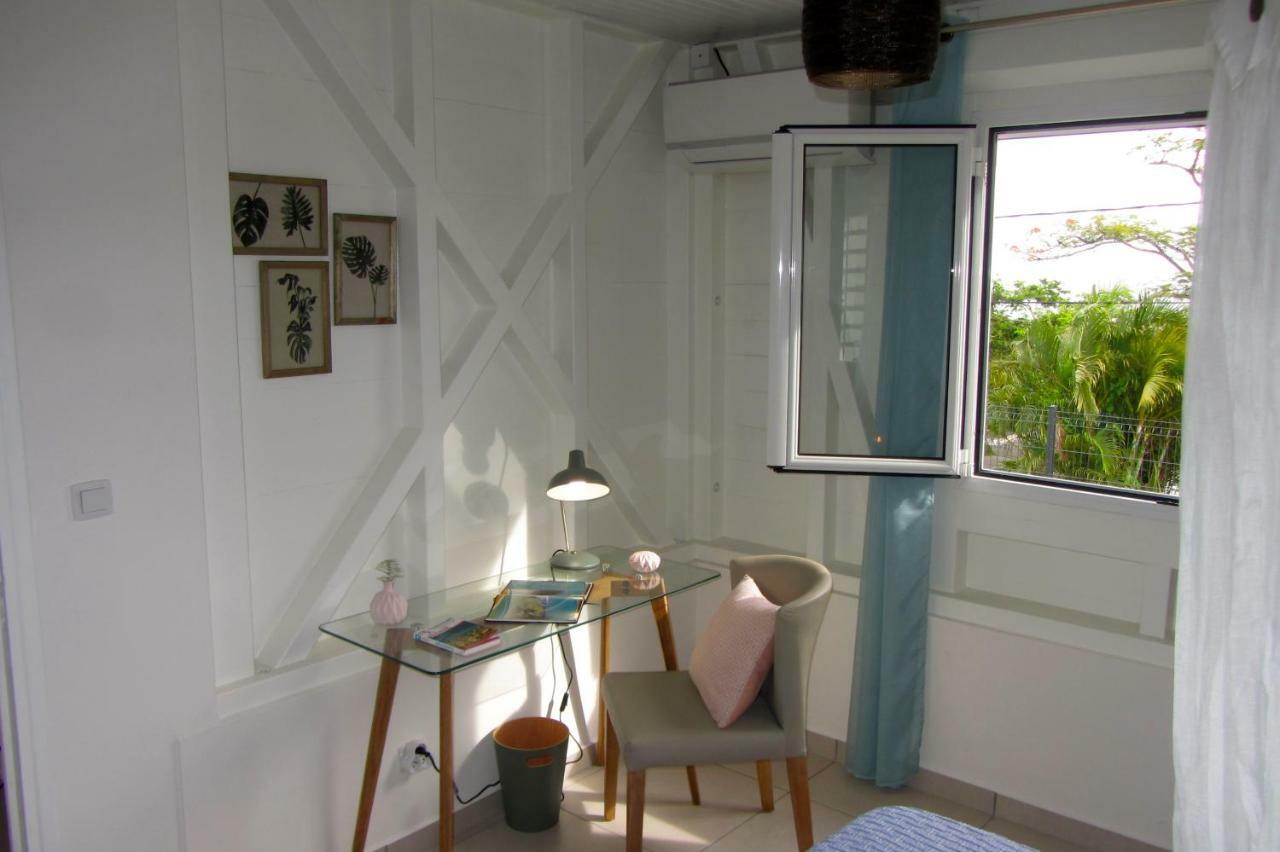 Or Bleu-Bungalow Volcan Soufriere-Vue Sur Mer Saint-Claude Exterior photo
