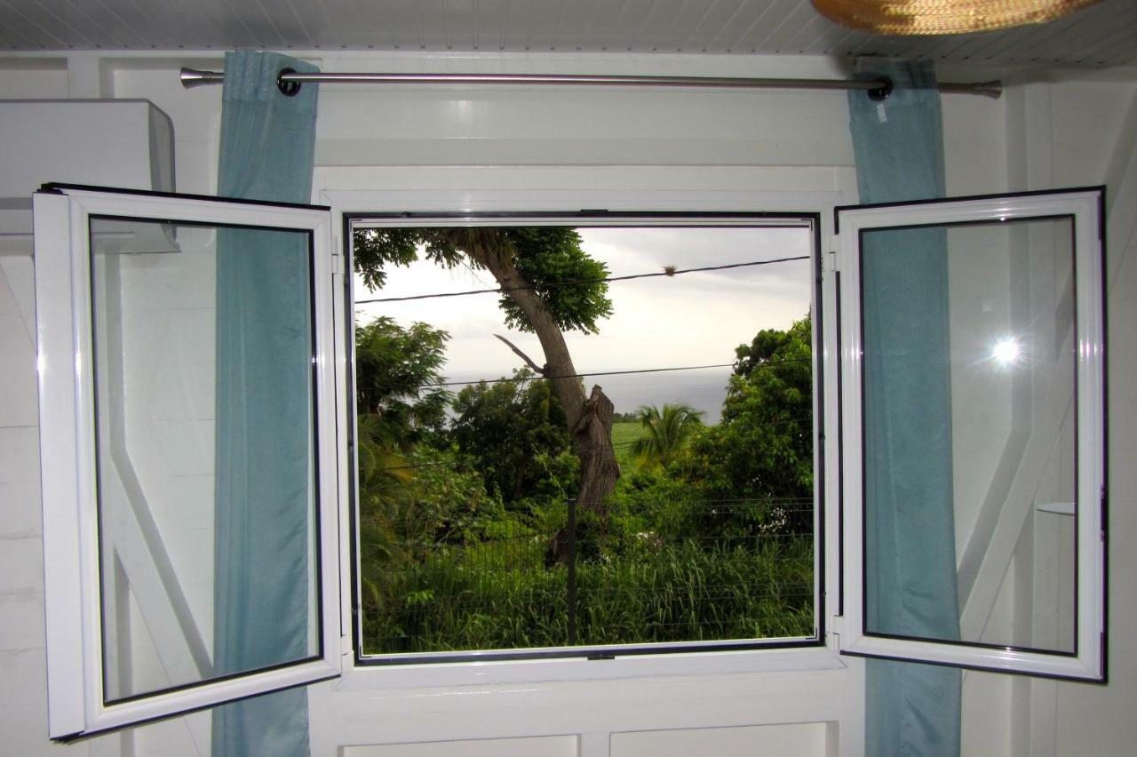 Or Bleu-Bungalow Volcan Soufriere-Vue Sur Mer Saint-Claude Exterior photo